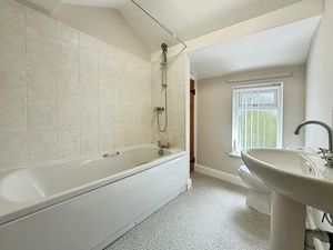Bathroom - click for photo gallery